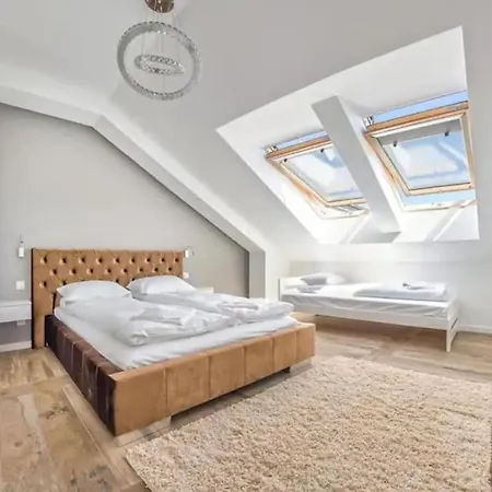 Close-golden - Cozy And Bright - Great Location &swietej Barbary Apartmán